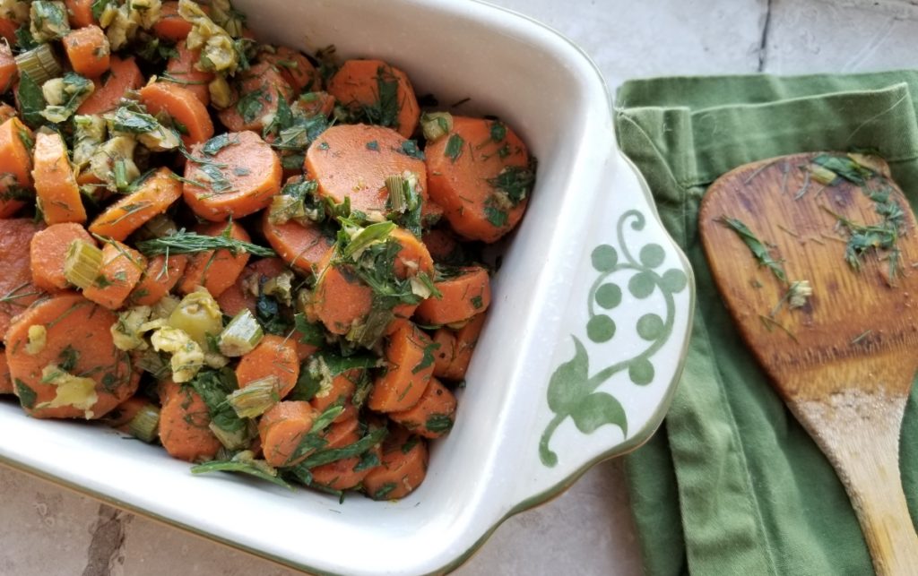 Spiced carrot salad with fennel and olives