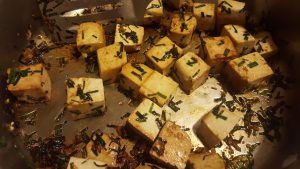 Tofu Frying with Chives and Ginger